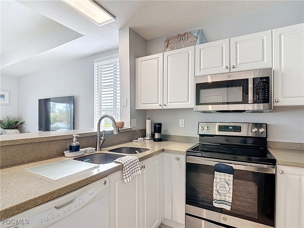 13140 Broadhurst Loop - Photo 6