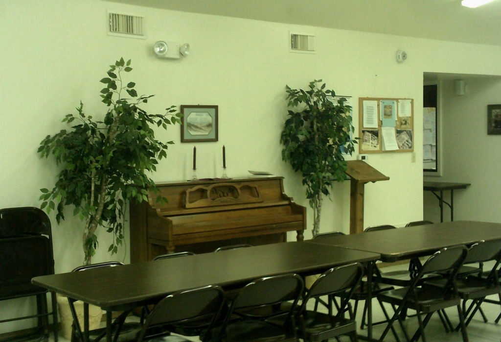 101 Seniors Avenue - Photo 5