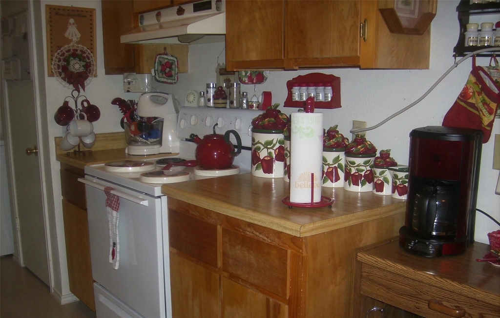 101 Seniors Avenue - Photo 14