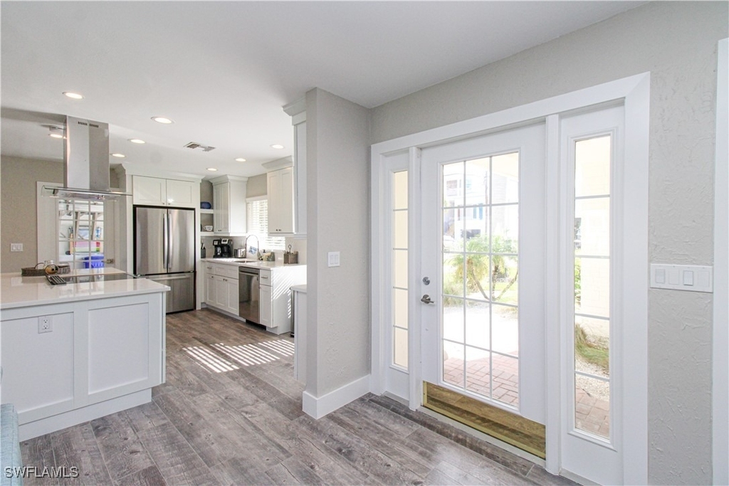 1353 Pelican Avenue - Photo 10