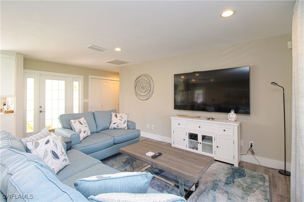 1353 Pelican Avenue - Photo 11