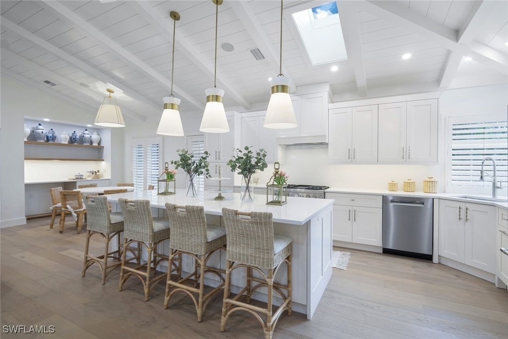 67 8th Avenue S - Photo 4