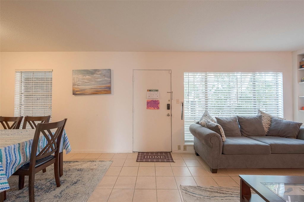 2201 Fountain View Drive - Photo 6