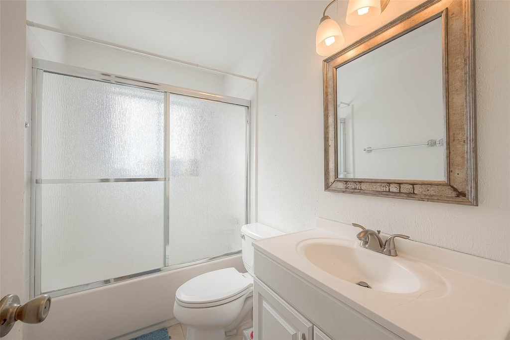 2201 Fountain View Drive - Photo 26