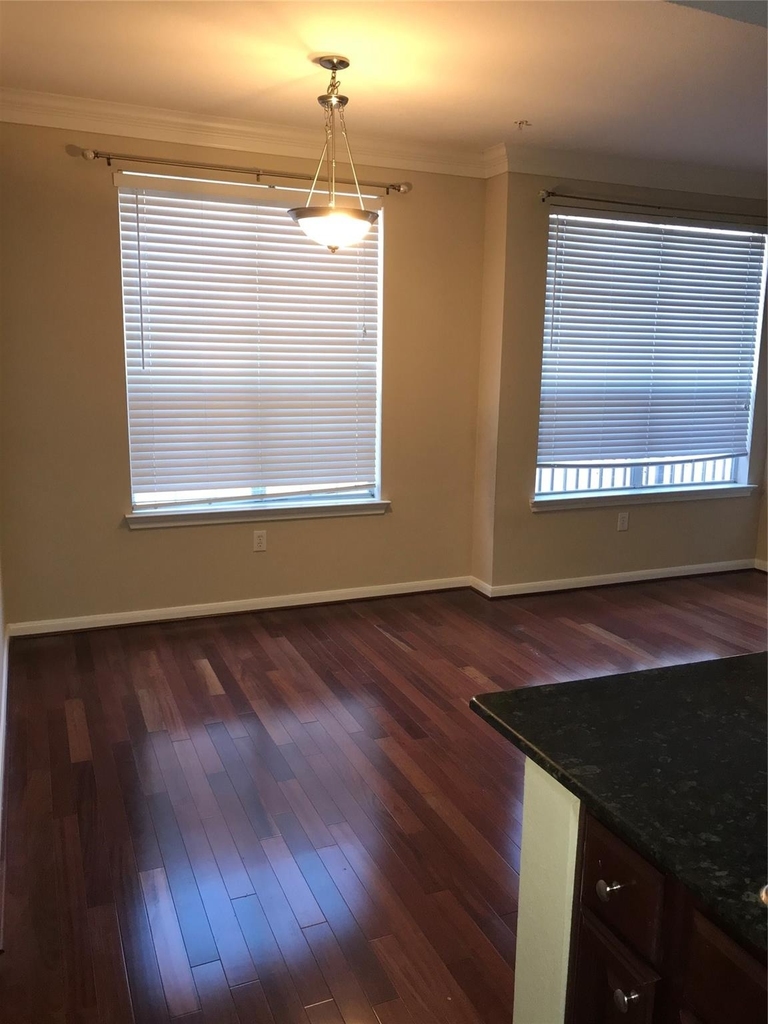 7575 Kirby Drive - Photo 5