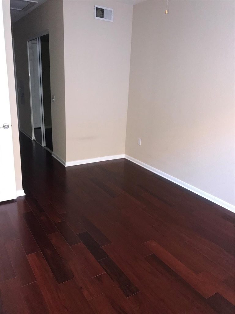 7575 Kirby Drive - Photo 7