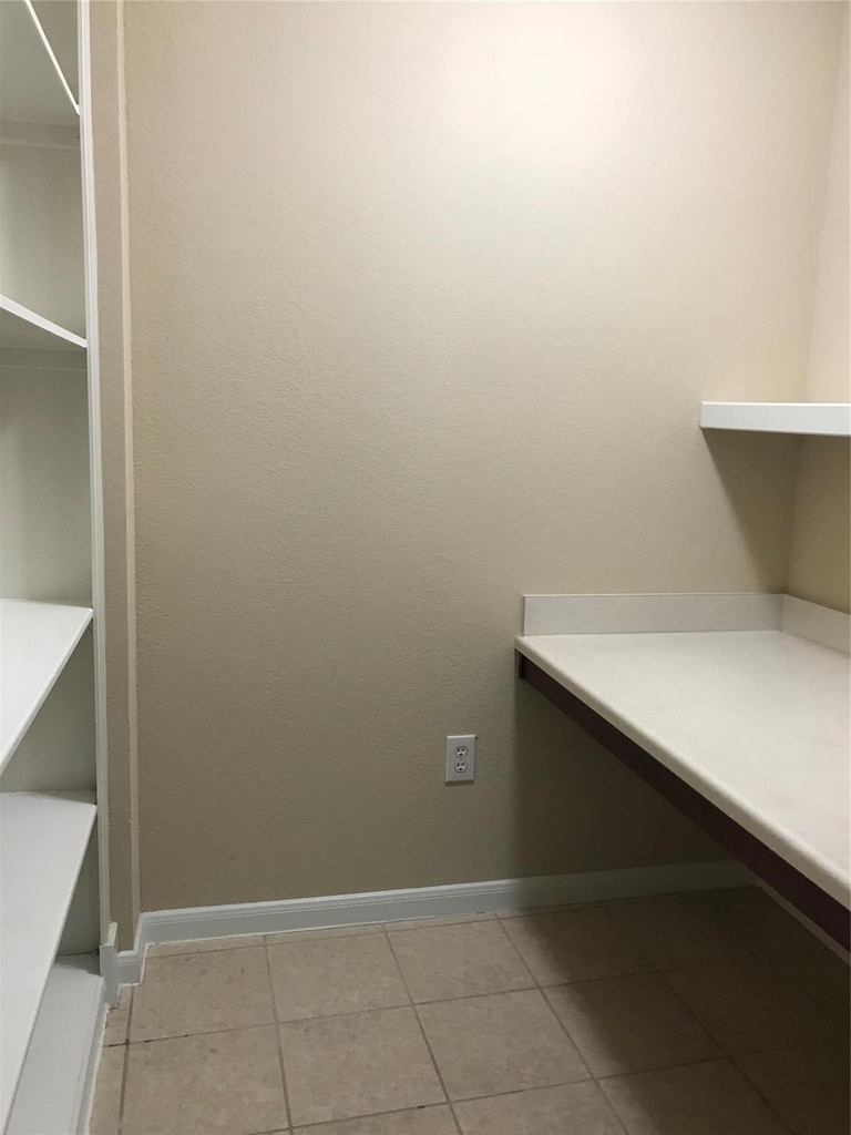 7575 Kirby Drive - Photo 10