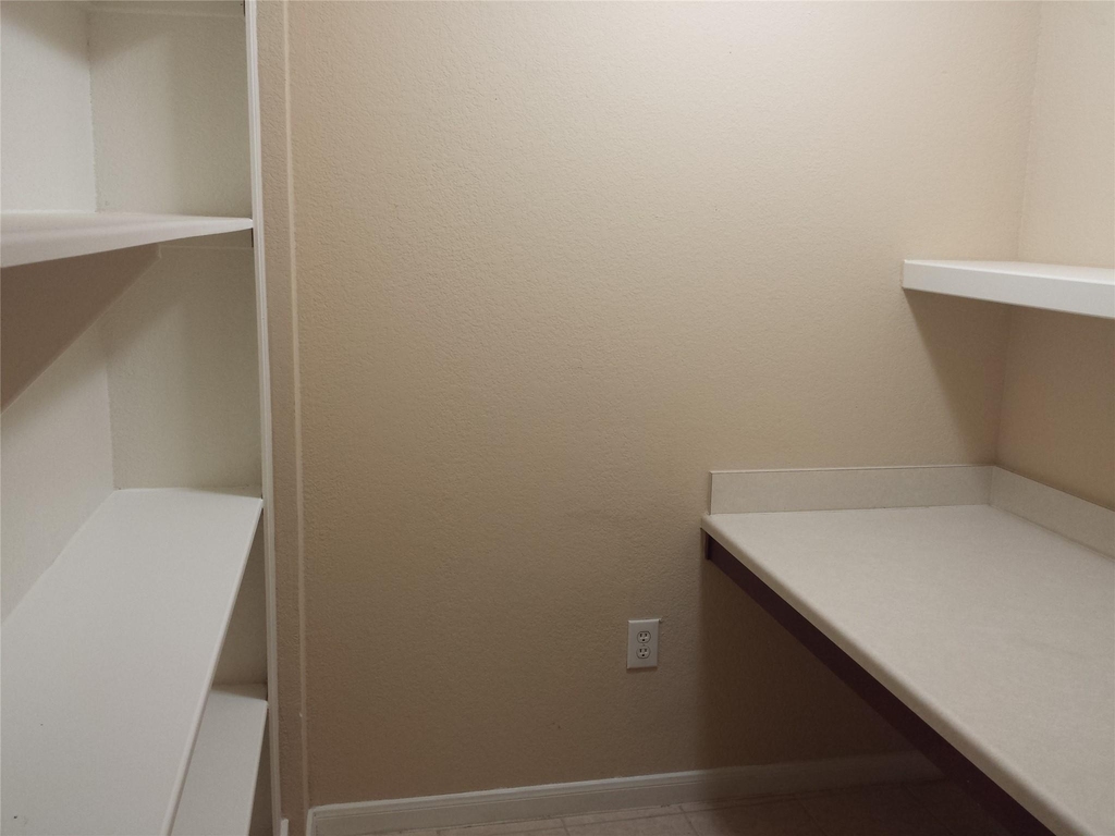 7575 Kirby Drive - Photo 11