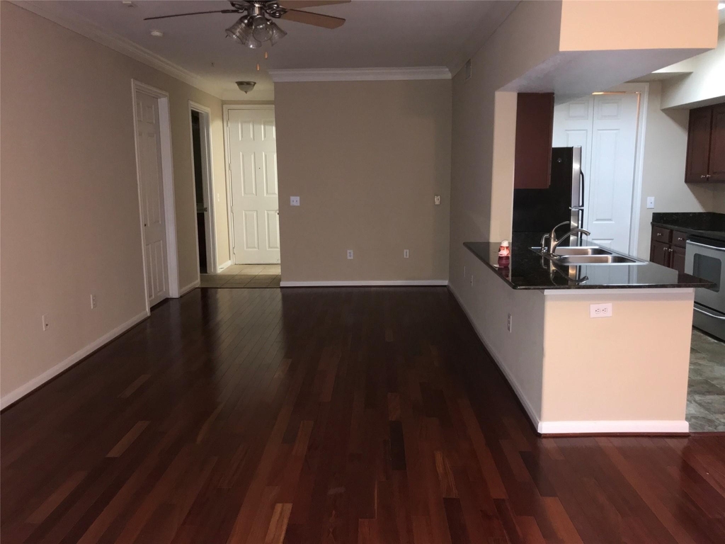 7575 Kirby Drive - Photo 3