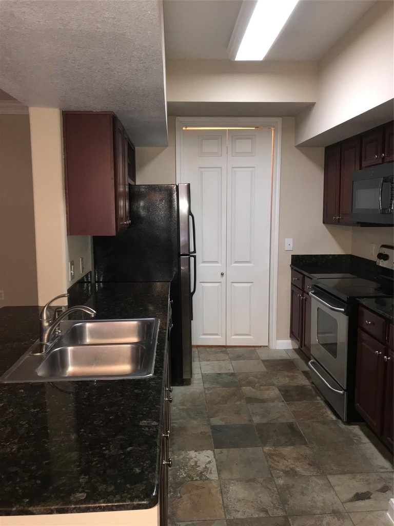 7575 Kirby Drive - Photo 0