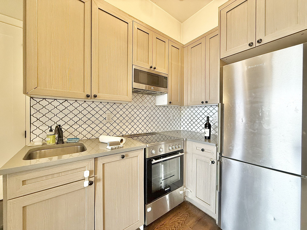 60-80 Myrtle Avenue - Photo 8