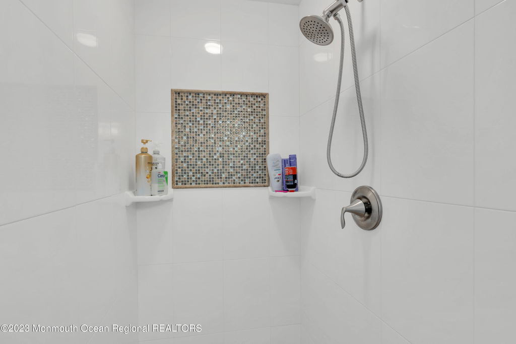 411 Harding Avenue - Photo 40
