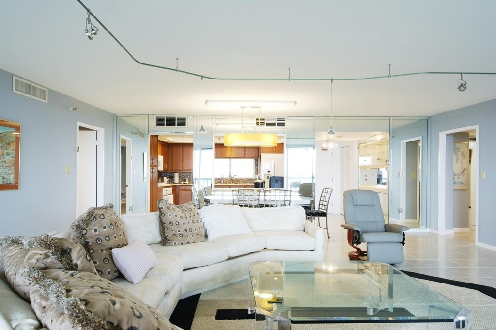 2480 Presidential Way - Photo 10