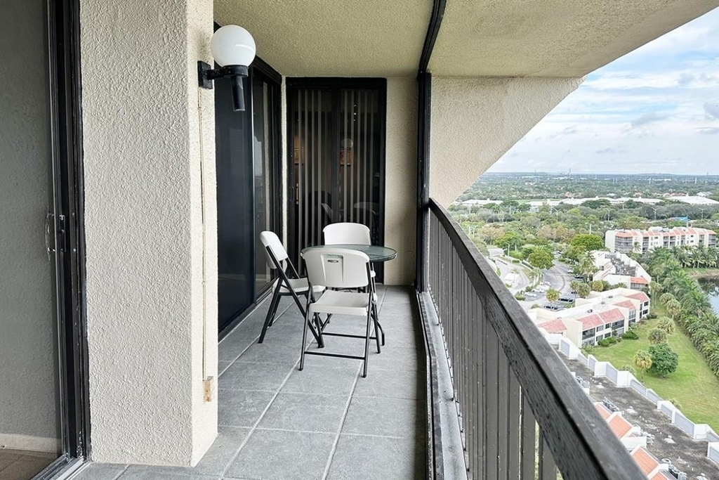 2480 Presidential Way - Photo 38