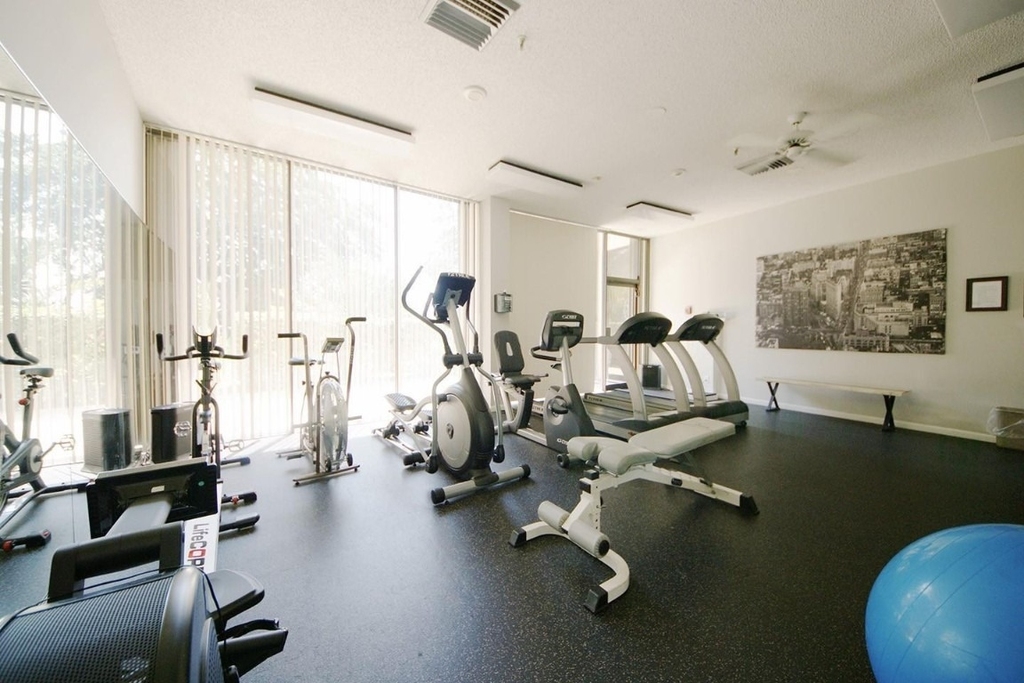 2480 Presidential Way - Photo 41
