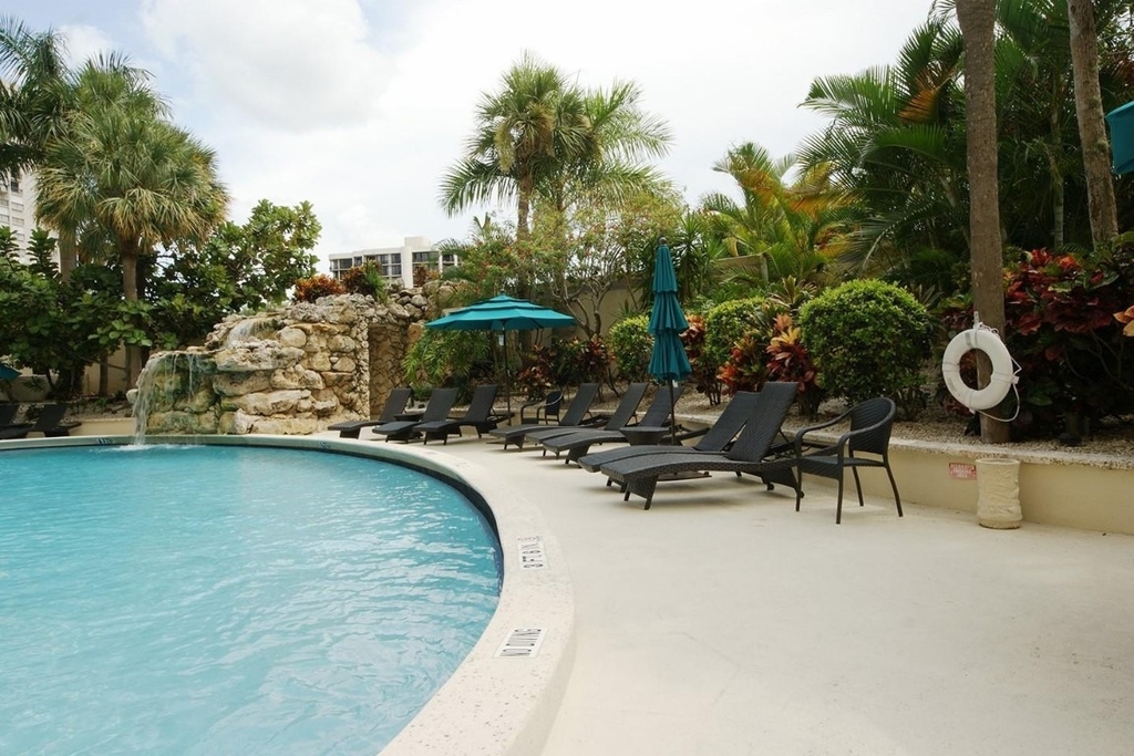 2480 Presidential Way - Photo 58