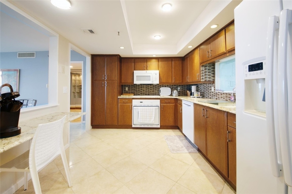 2480 Presidential Way - Photo 12