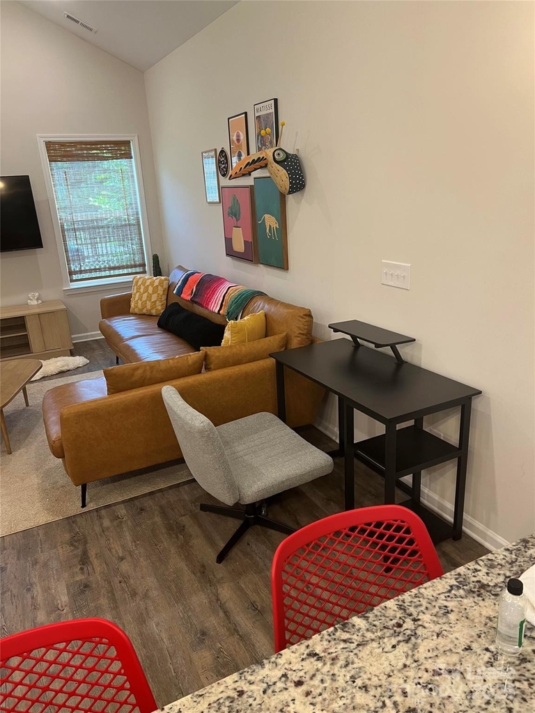 107 Robinson Street - Photo 8