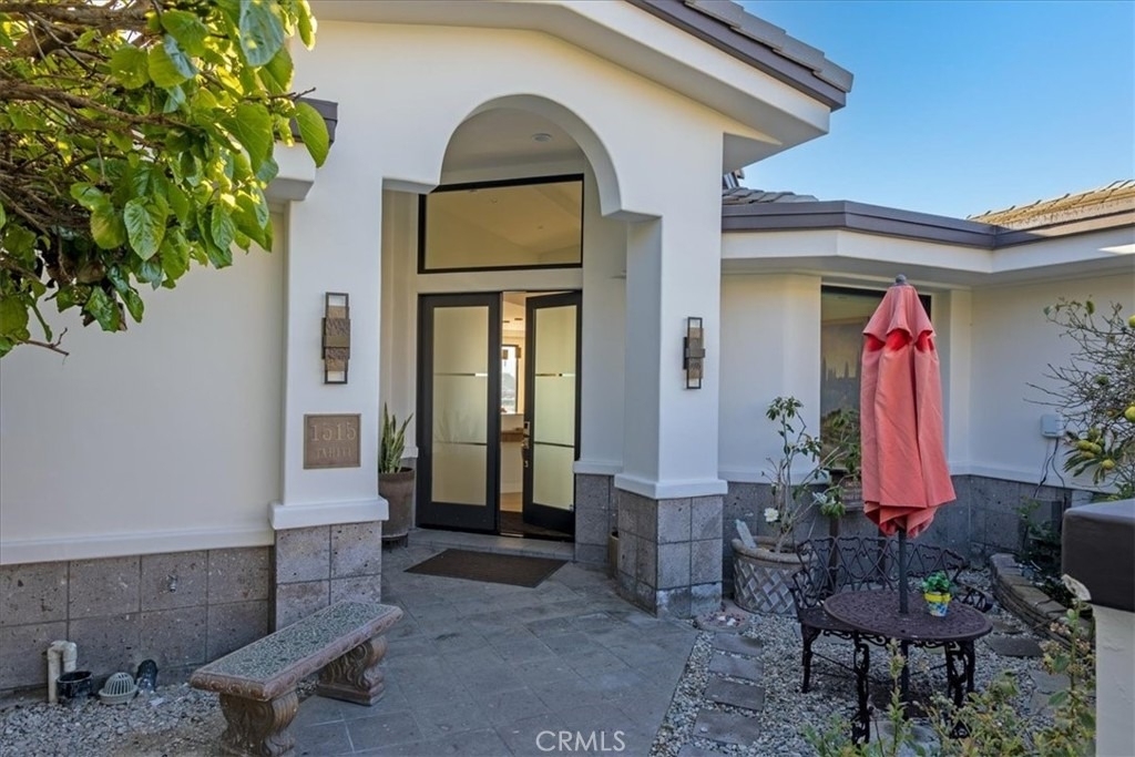 1515 Tahiti Avenue - Photo 1