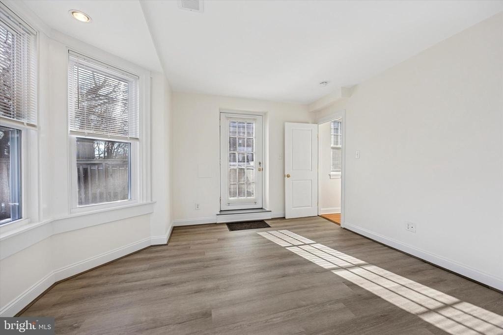 5449 Ridge Avenue - Photo 11