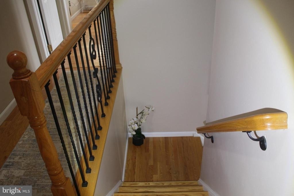 219 Meadow Drive - Photo 5