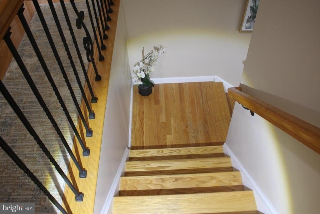 219 Meadow Drive - Photo 6