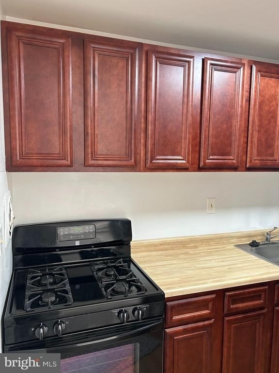 7617 Fontainebleau Drive - Photo 3