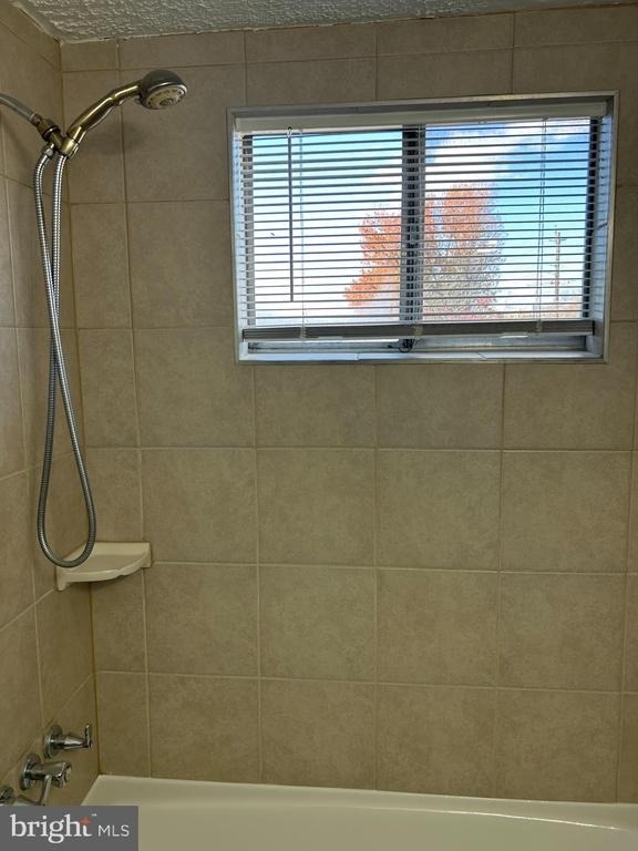7617 Fontainebleau Drive - Photo 9