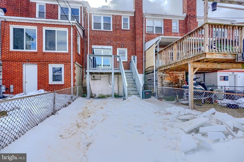 165 Hampshire - Photo 34