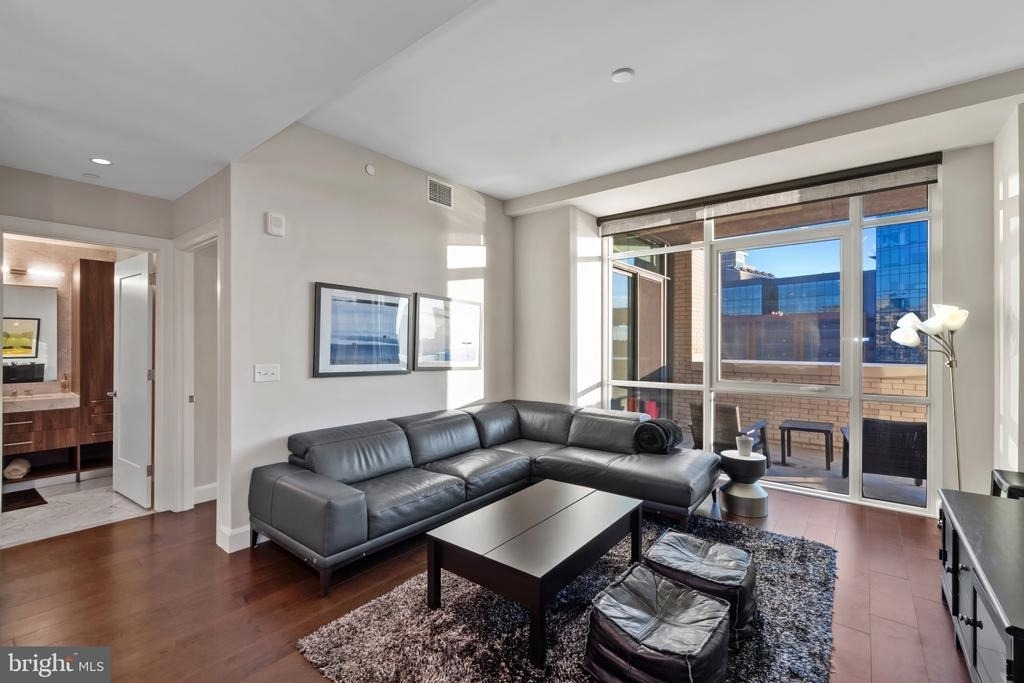 1330 Lancaster Street - Photo 7