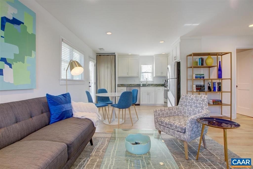 620 Belmont Ave - Photo 4