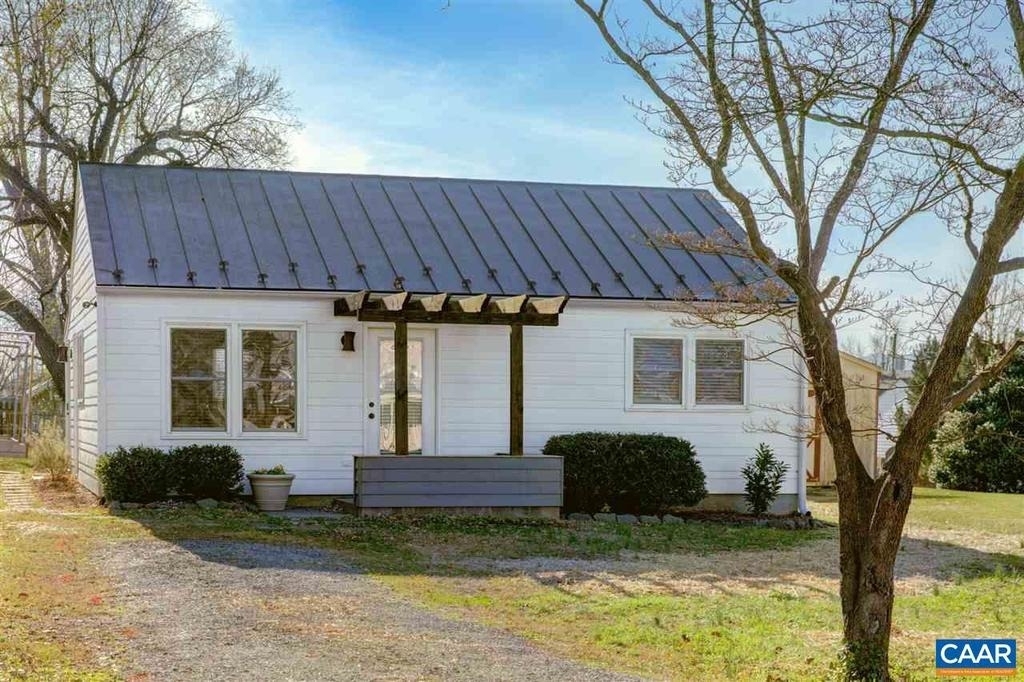 620 Belmont Ave - Photo 1