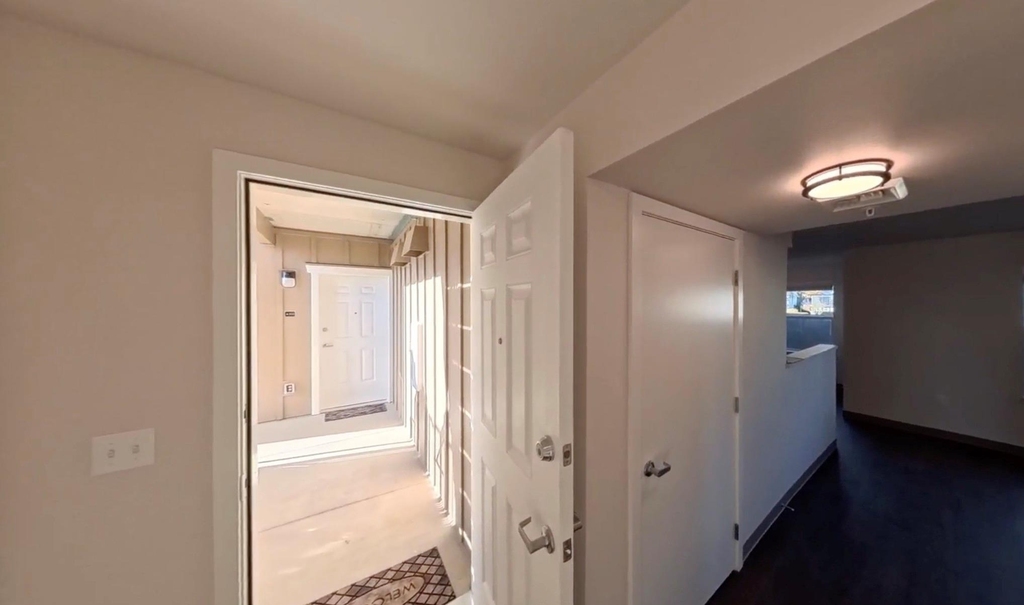 900 N Oak Harbor St - Photo 5