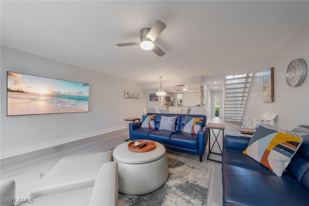820 Meadowland Drive - Photo 2