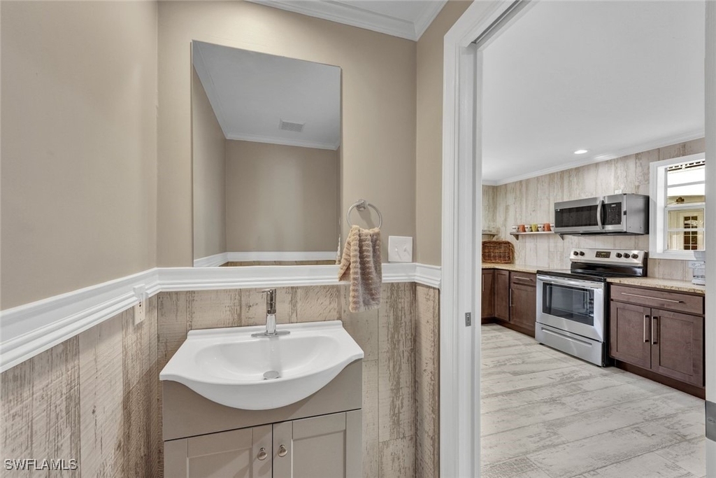 255 2nd Avenue N - Photo 22