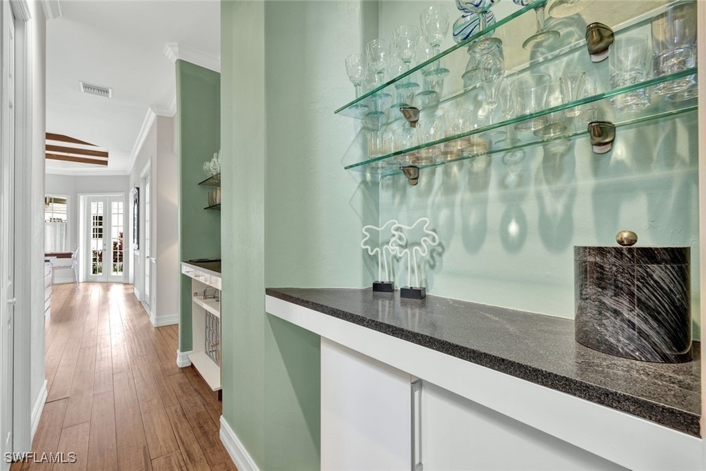 255 2nd Avenue N - Photo 11
