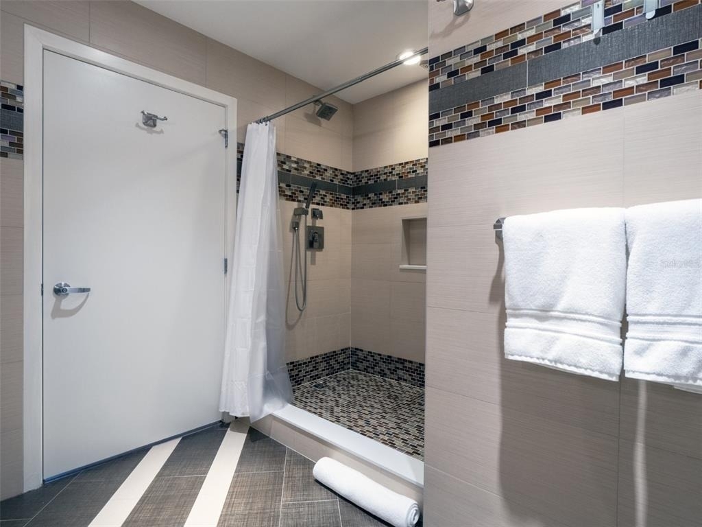 525 E Jackson Street - Photo 28