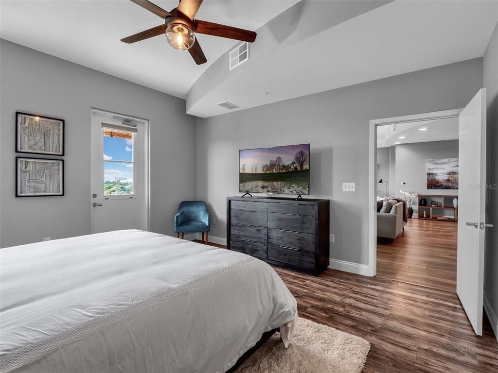 525 E Jackson Street - Photo 20
