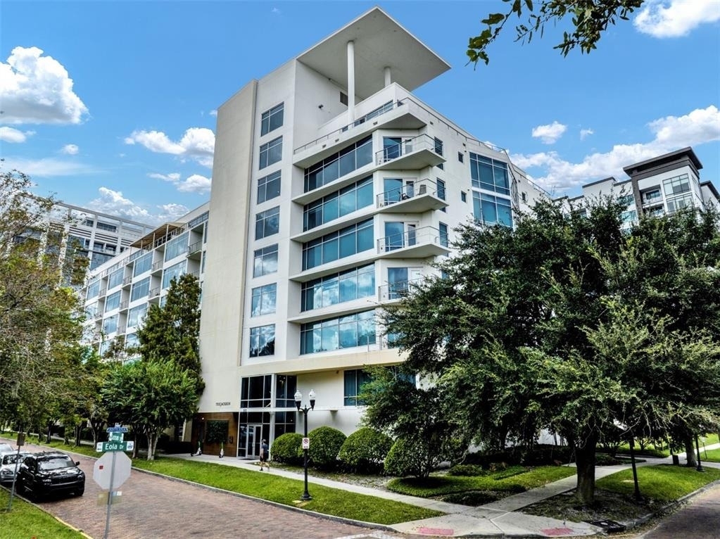 525 E Jackson Street - Photo 49