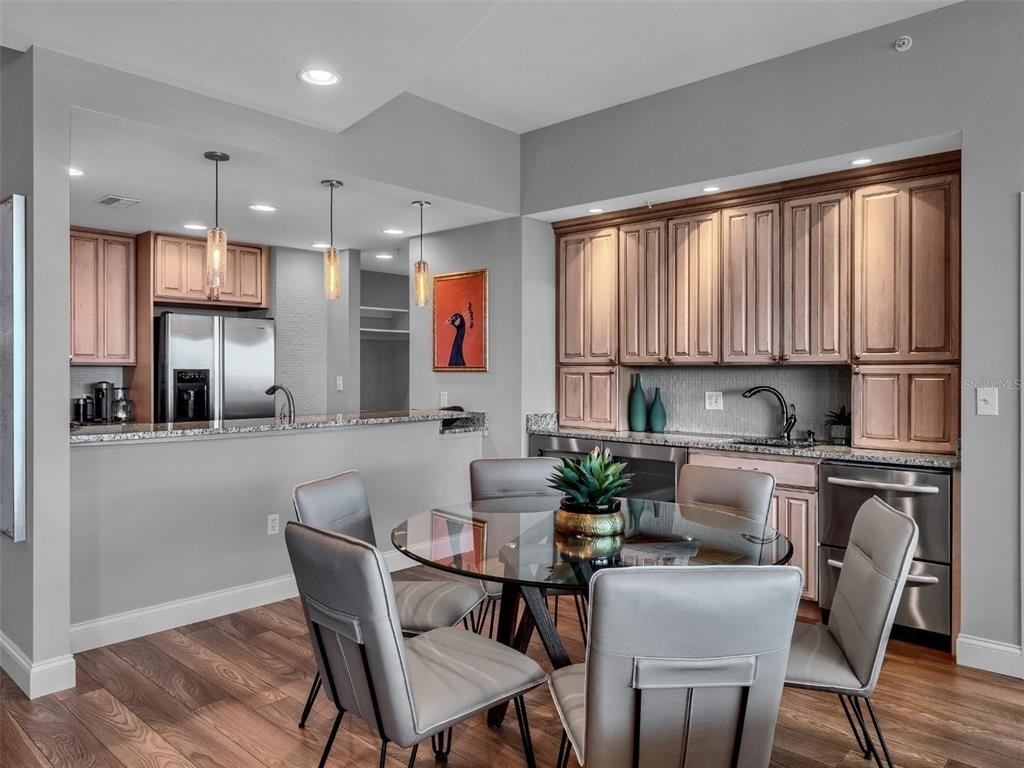 525 E Jackson Street - Photo 34