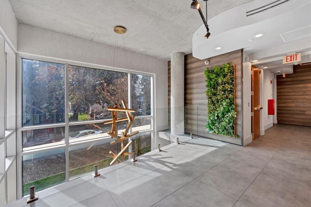 525 E Jackson Street - Photo 9
