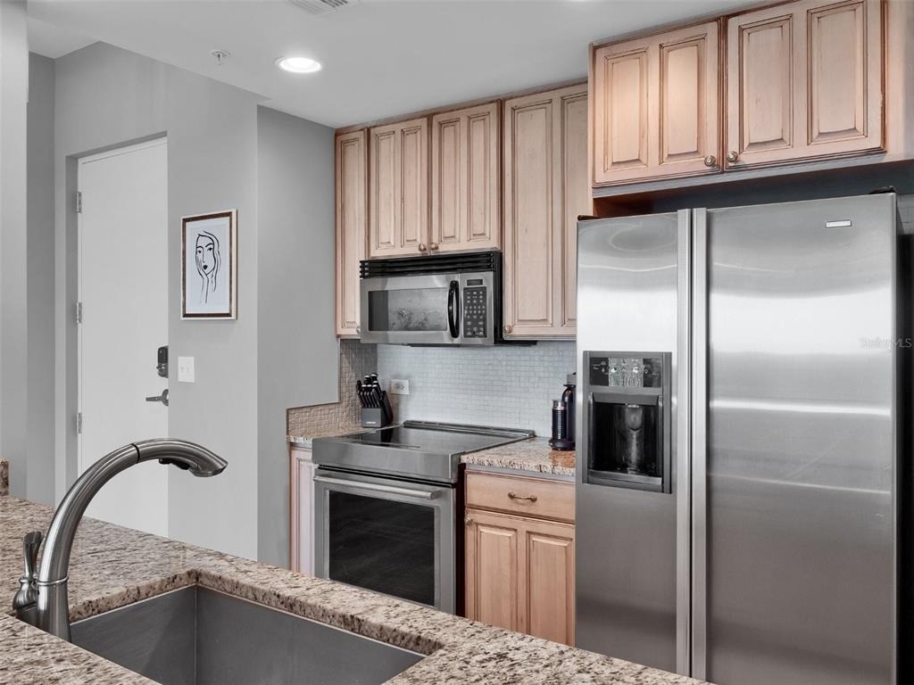 525 E Jackson Street - Photo 39