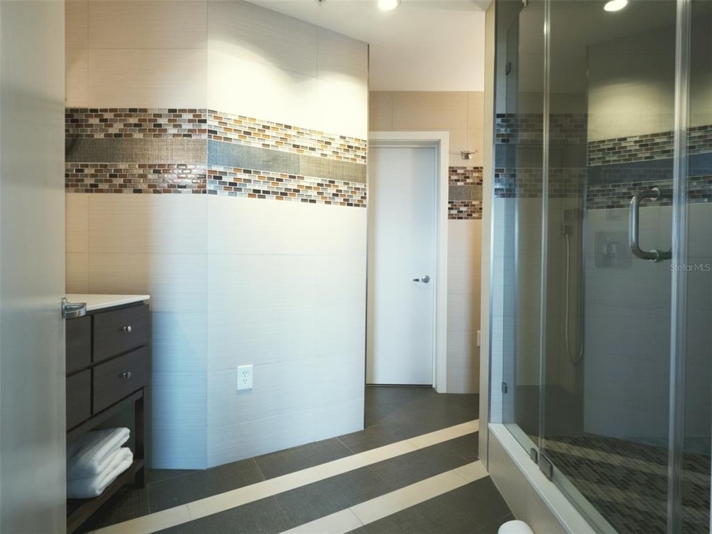 525 E Jackson Street - Photo 23