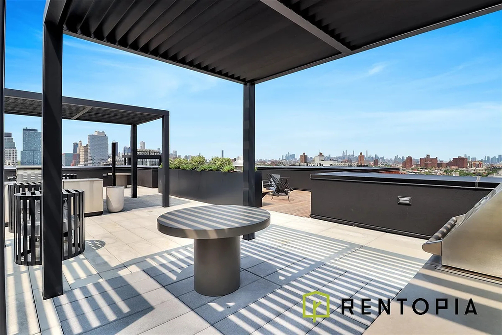 1010 Pacific Street - Photo 6