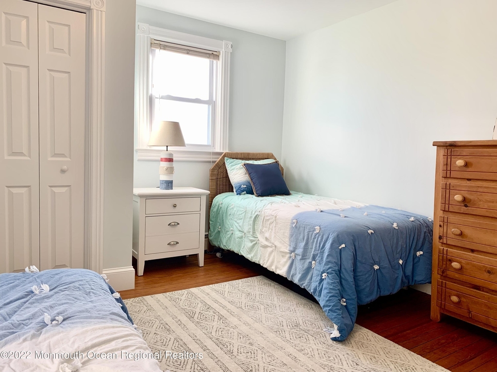 209 4th Avenue - Photo 15