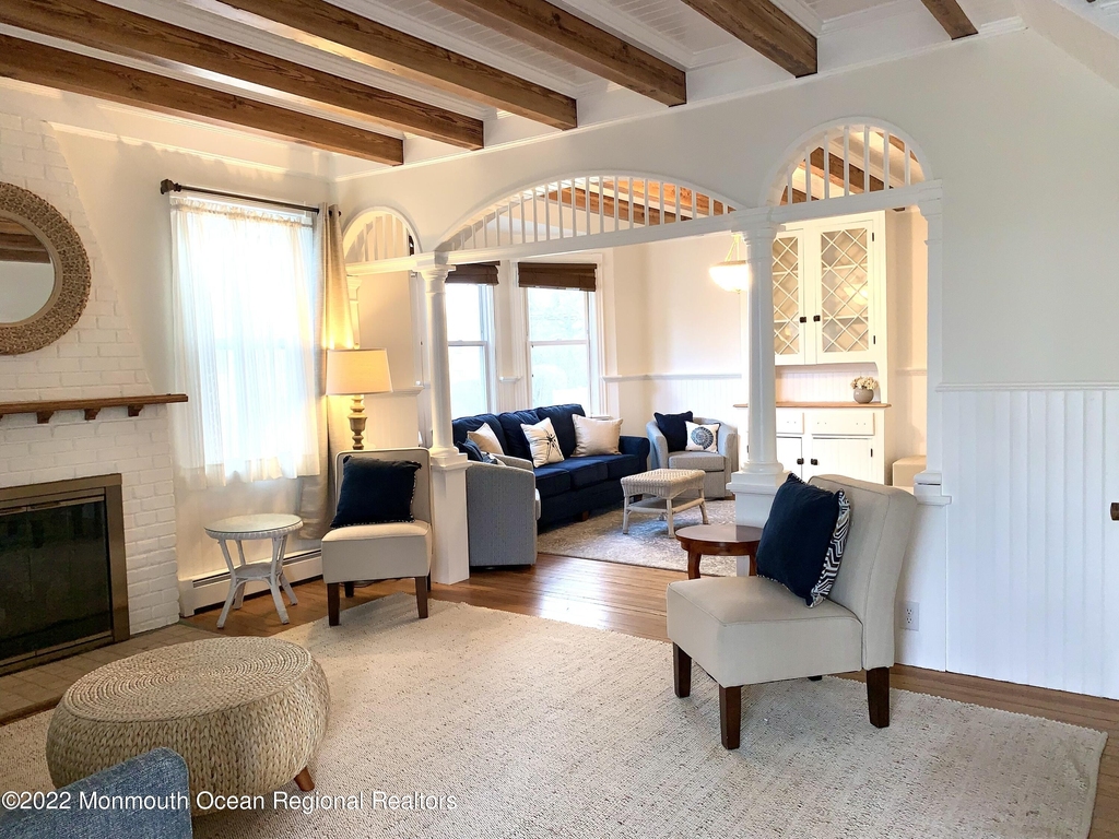 209 4th Avenue - Photo 5