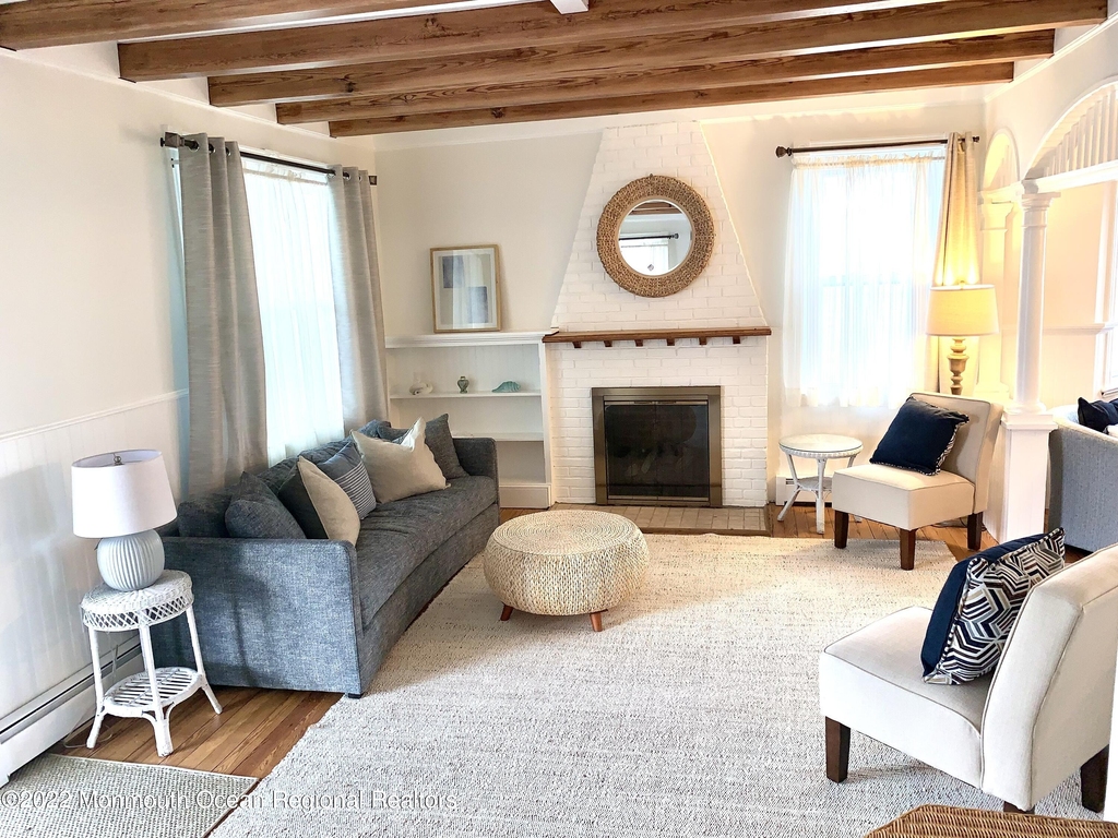 209 4th Avenue - Photo 4
