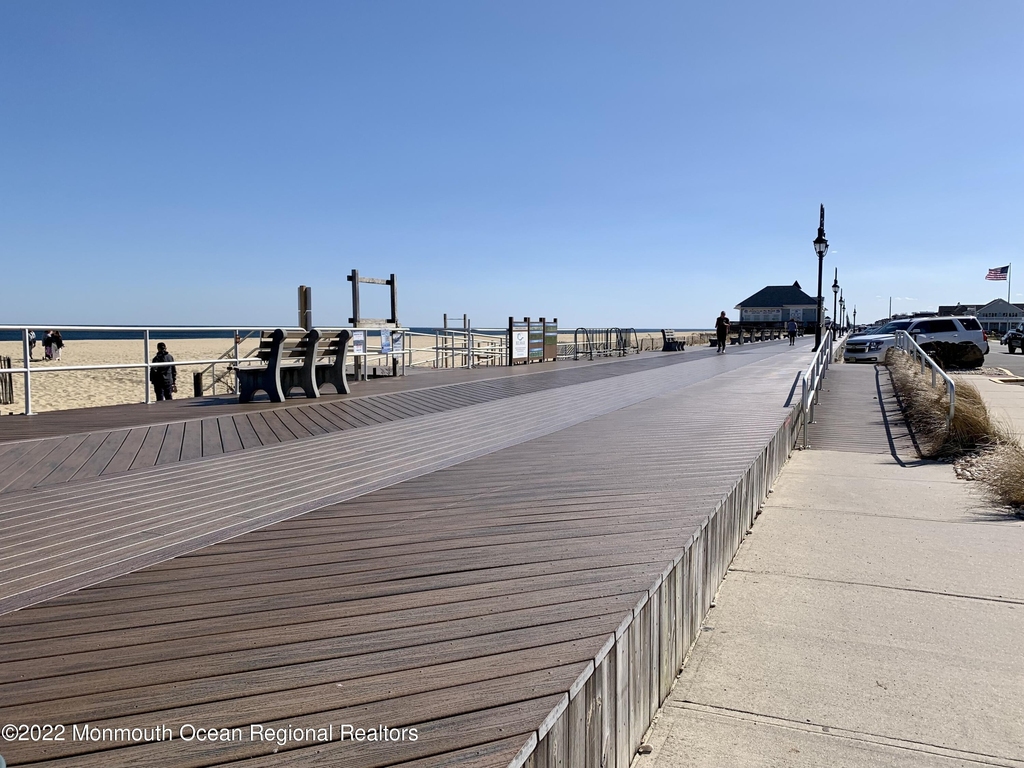 209 4th Avenue - Photo 26