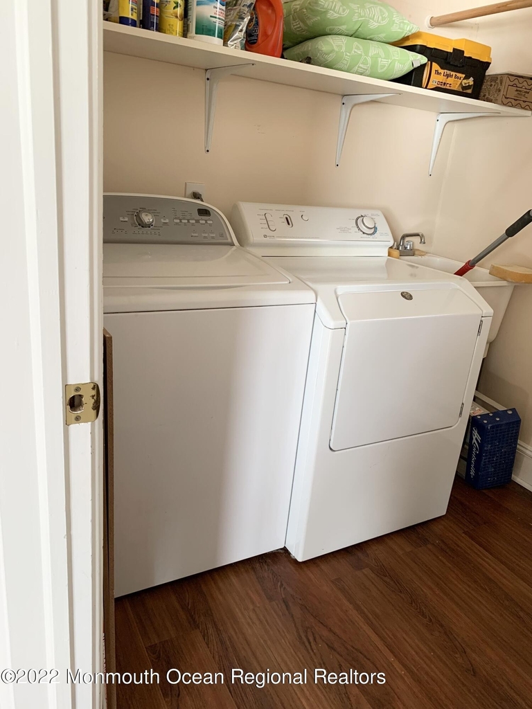 209 4th Avenue - Photo 12