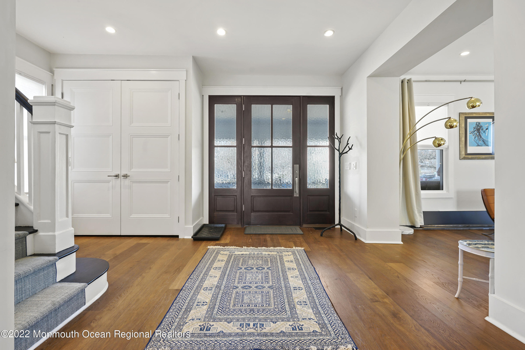 502 Sixth Avenue - Photo 3